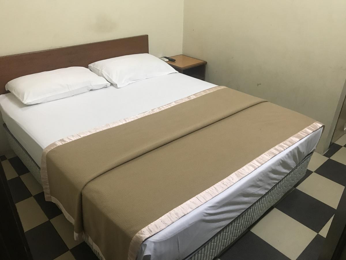 Jr Hotel Sitiawan Exterior foto